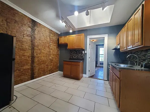 70 Brinkerhoff Street image 1 of 5