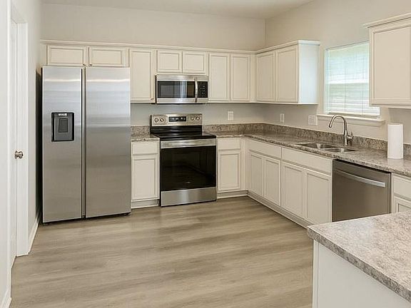 4th image of 1343 Talmadge Rd