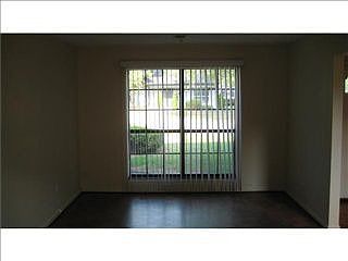 4th image of 2913 Grinnell Ln