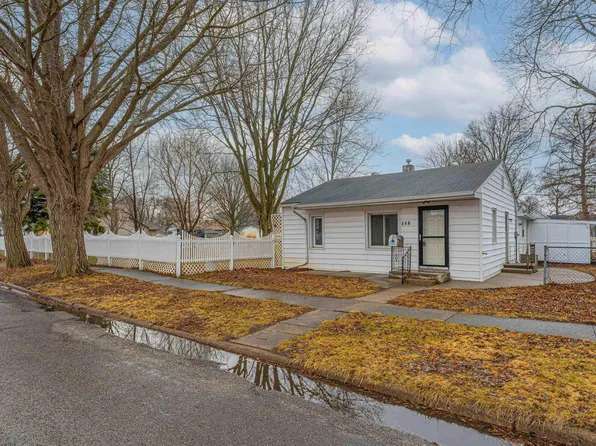 421 Decatur St, Lincoln, IL 62656
