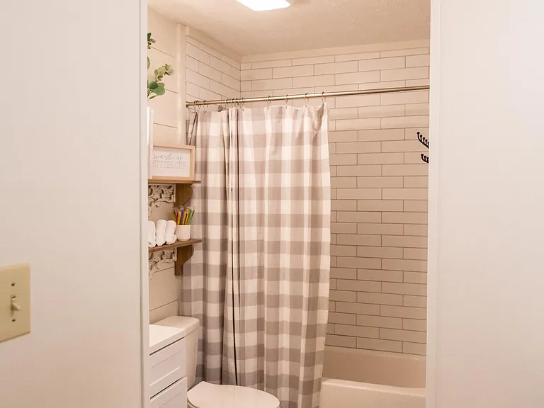 115 E Glenwood Ave #2 — Photo 11