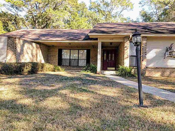 3rd image of 1316 Hound Chase Cir
