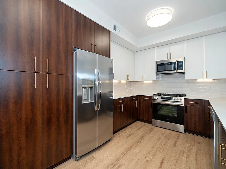615 Peace St #306 — Photo 8