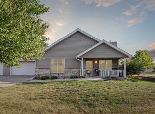 750 Brown School Rd UNIT C, Evansville, WI 53536