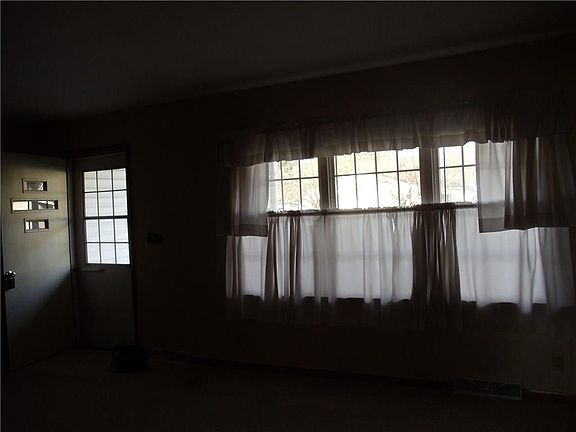 2nd image of 229 Jefferson Ave