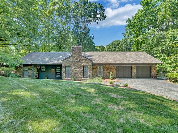 2nd image of 5027 Hunting Hills Dr