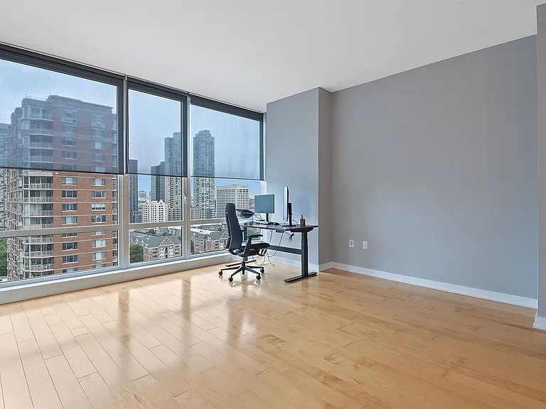 2 2nd St #1807 — Photo 5