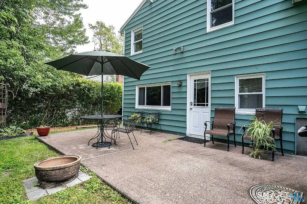 3 bed, 2.5 bath, 1596 sqft, $3,500 — Photo 3