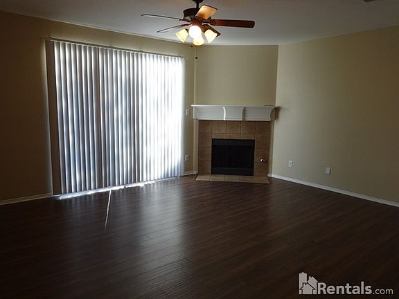 2nd image of 2919 Clear Creek Dr