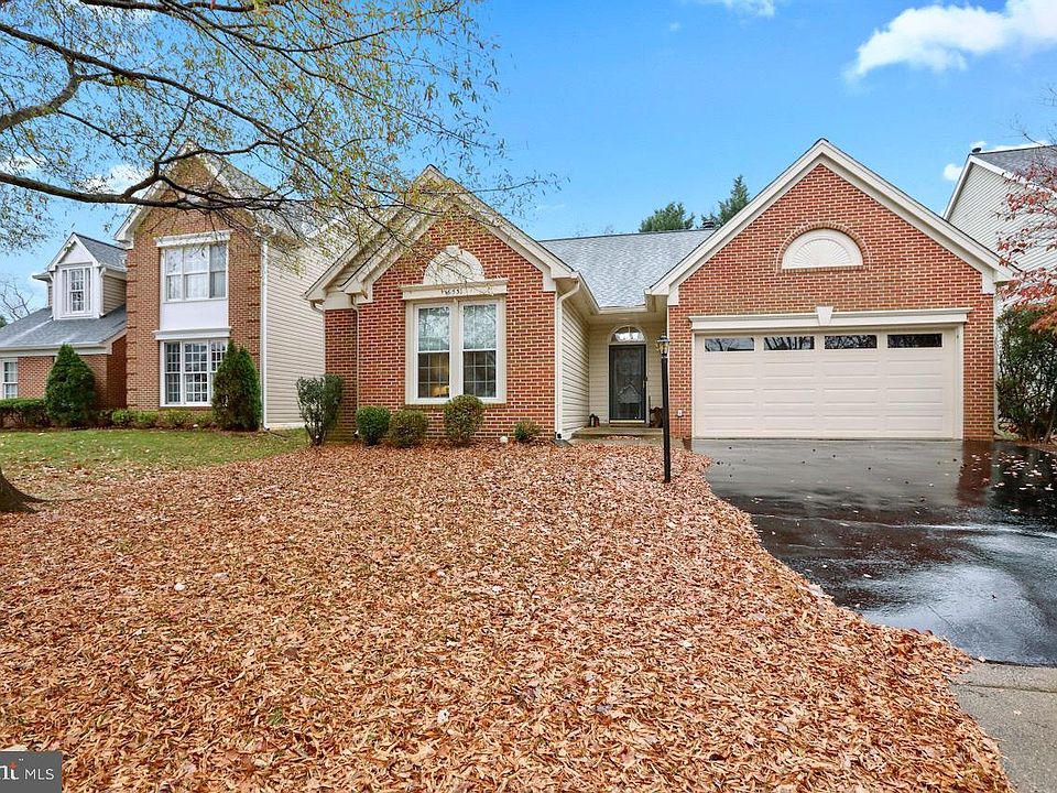 1st image of 46531 Cedarhurst Dr