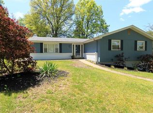 102 Candlelite Dr, Canonsburg, PA 15317