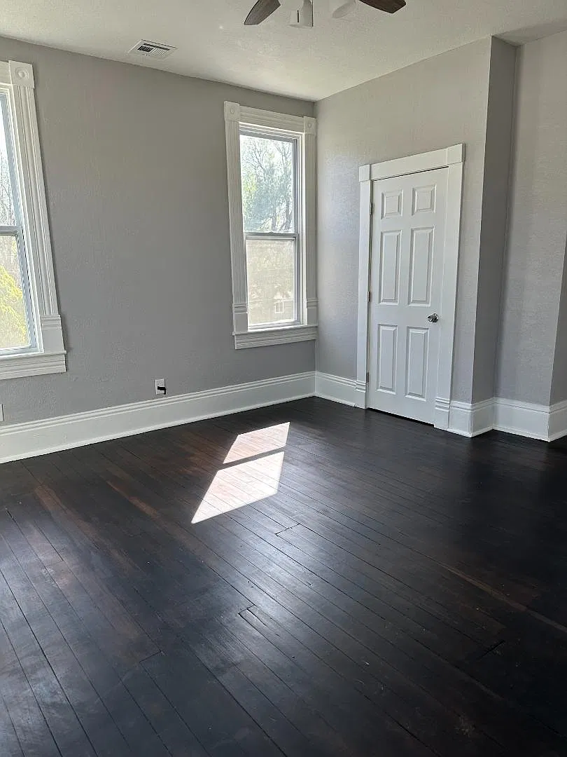 2321 Ashland Ave — Photo 1