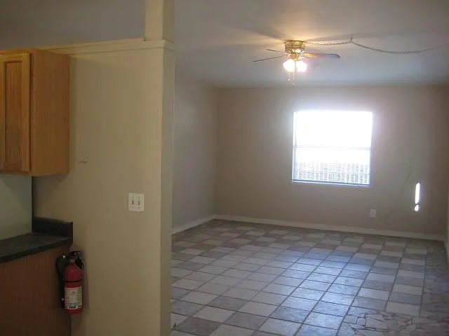 2132 Riviera Dr — Photo 19
