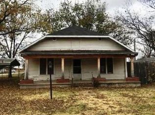 408 SW 6th St, Lindsay, OK 73052
