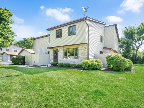 1042 Schoolgate Rd, New Lenox, IL 60451