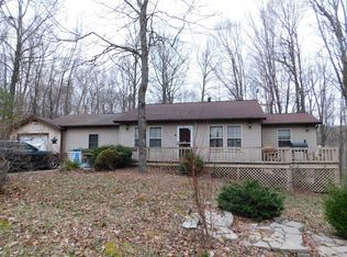 1912 S Orman Ln, Bloomfield, IN 47424