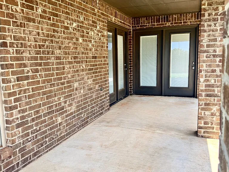 2107 Valley View Rd — Photo 35