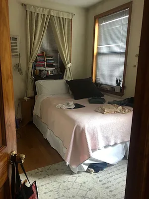 Rented by Batra Group Inc | media 36