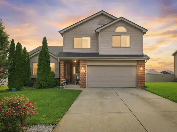 7439 Clark St, Merrillville, IN 46410