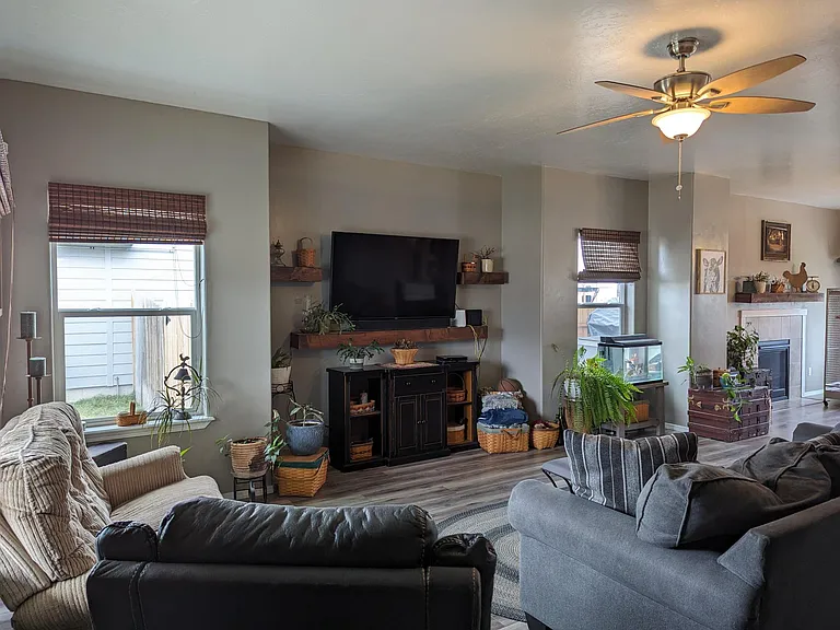 636 Forty Niner Ct — Photo 3