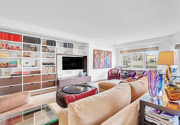 5th image of 40 E 84th St APT 15B