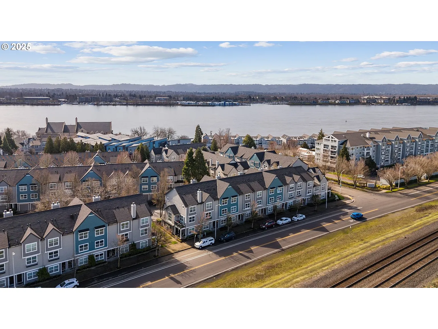 1556 SE Cutter Ln photo 1