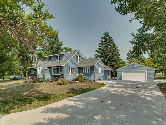 4th image of 260 Main St