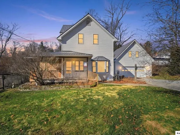 106 Meadow Ln, Gambier, OH 43022