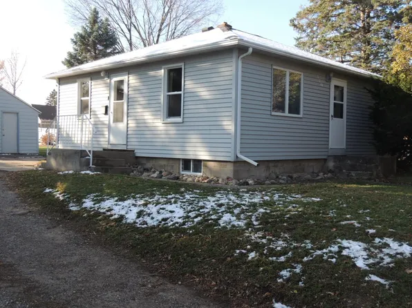 320 Cedar St, Holdingford, MN 56340