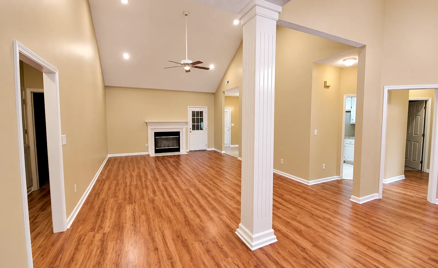 4 bed, 2090 sqft, $2,200 — Photo 3