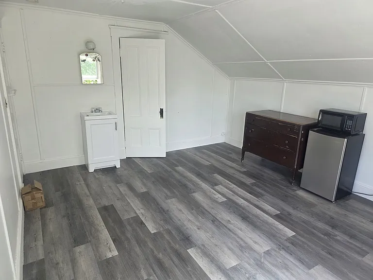 485 County St #18 — Photo 5