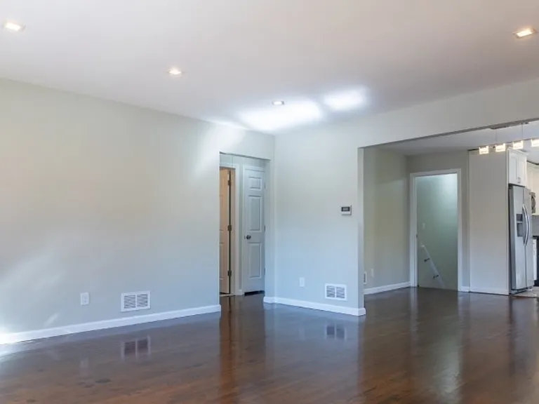 425 Dermody St #6C — Photo 13