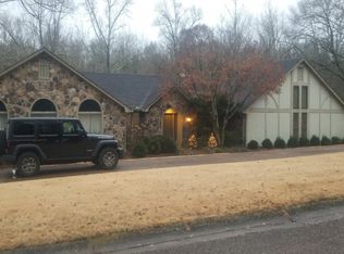 209 Creekside Dr, Florence, AL 35630