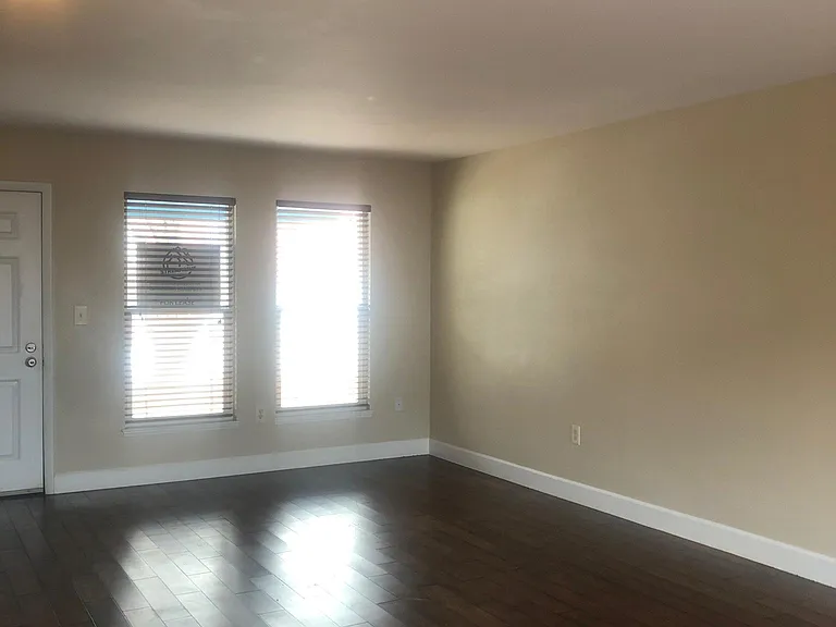 1201 Galapago St #92 — Photo 7