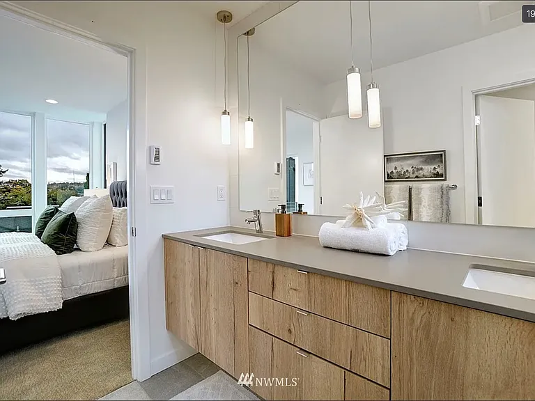 4226B Midvale Ave N — Photo 13