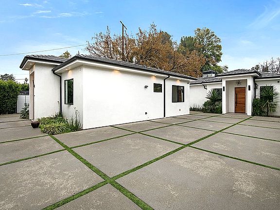 2nd image of 23264 Gonzales Dr
