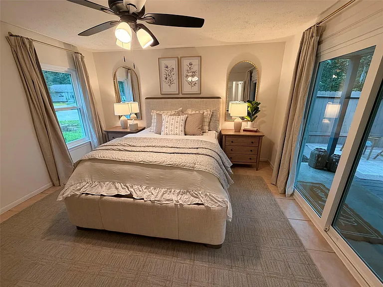 1 Laurel Oak Pl — Photo 13