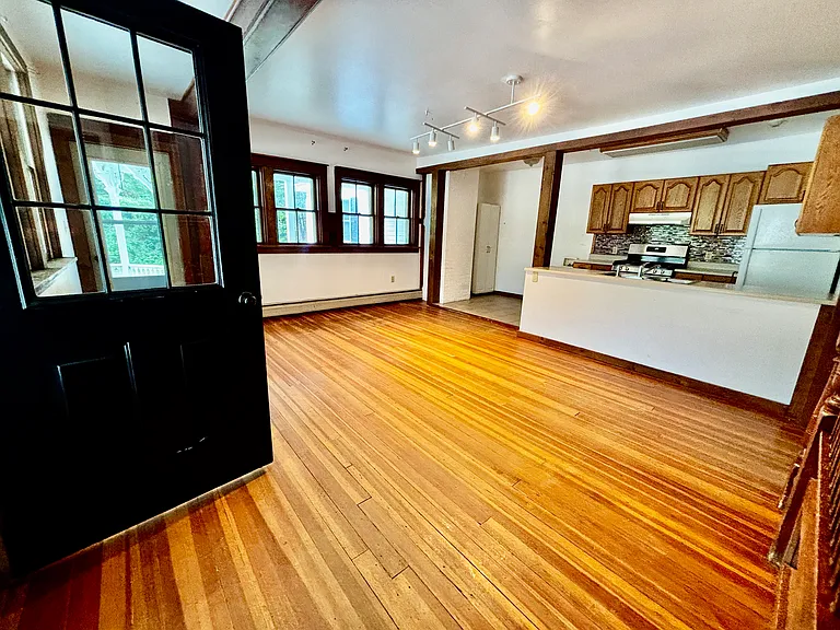 45 Holbrook Ave #6 — Photo 8