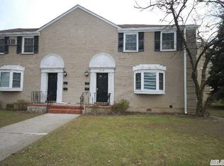 6731 Springfield Blvd, Bayside, NY 11364