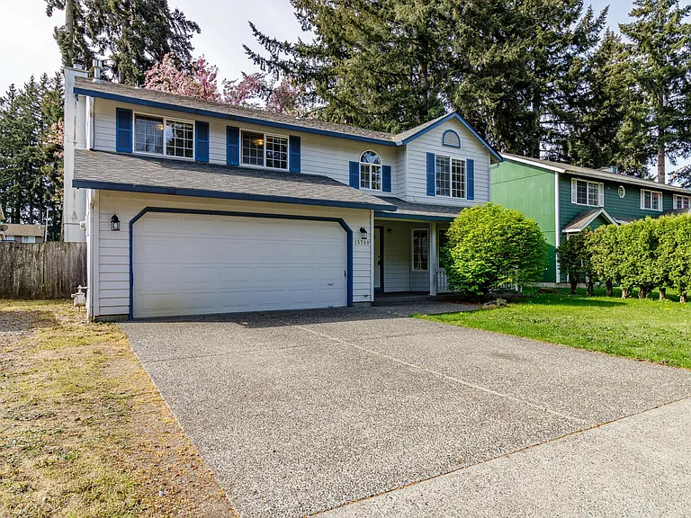 15709 NE 12th Way — Photo 2
