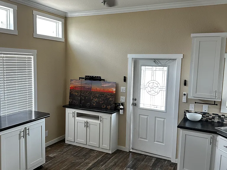 1321 Mack Rd #2 — Photo 9