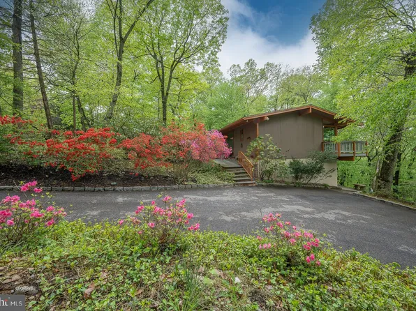 300 Highview Dr, Wayne, PA 19087