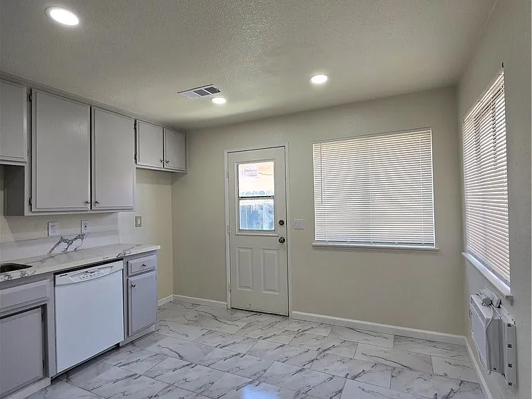 9649 N Loop Blvd — Photo 5