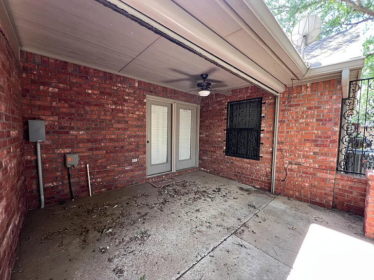 5704 York Ave — Photo 5