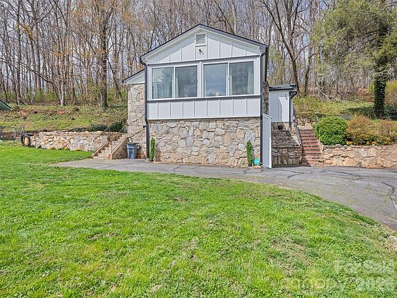 5th image of 659 Golf Course Rd