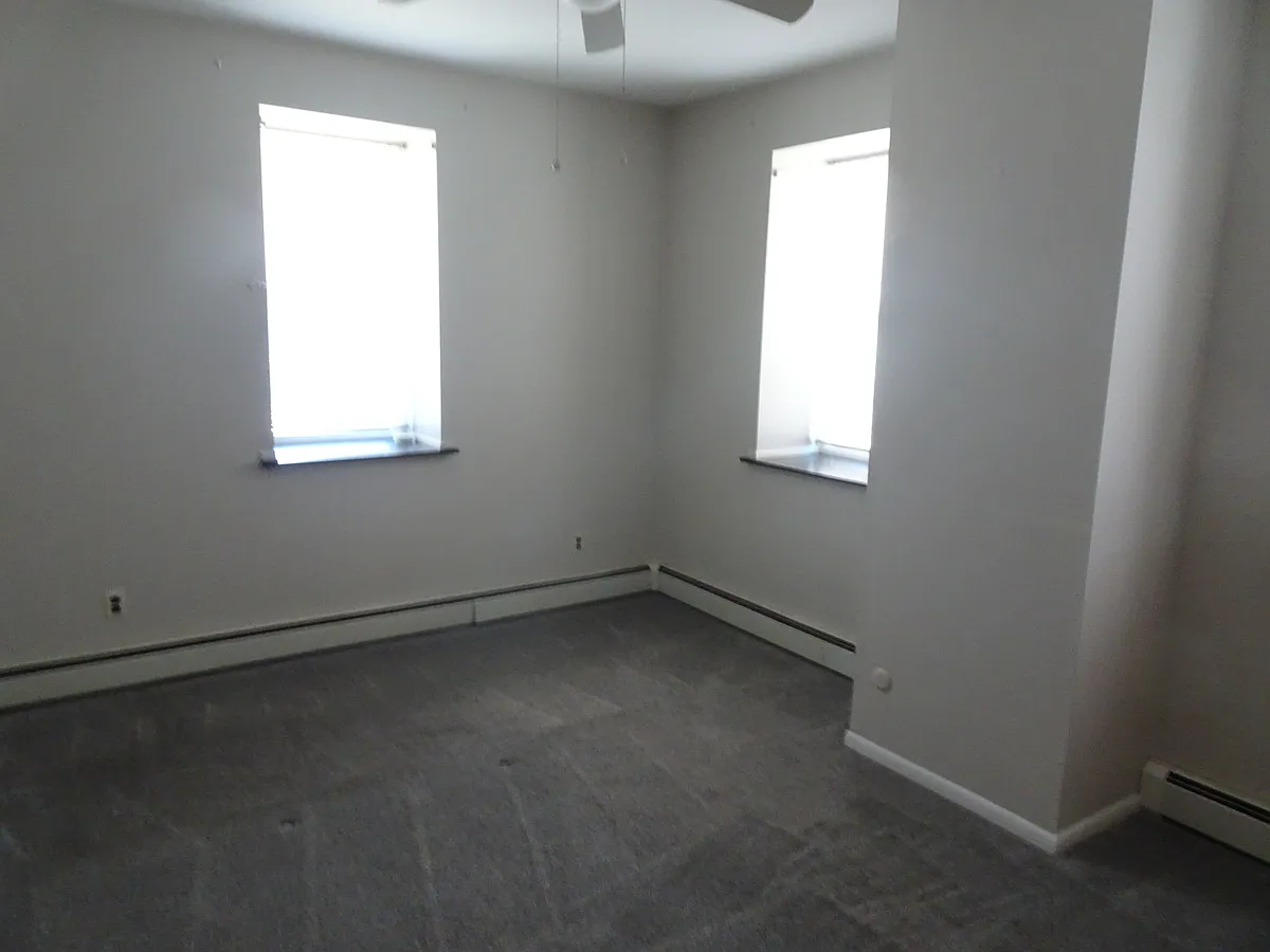 Building Photo - 77 Limekiln Pike #1