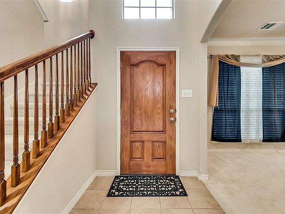 4th image of 1614 Nestledown Dr