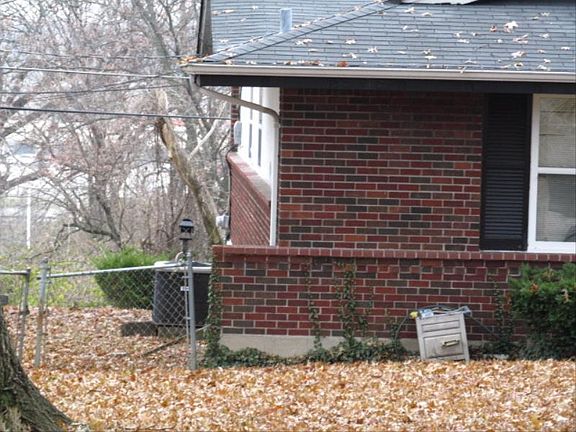 2nd image of 10724 Sibley Ct