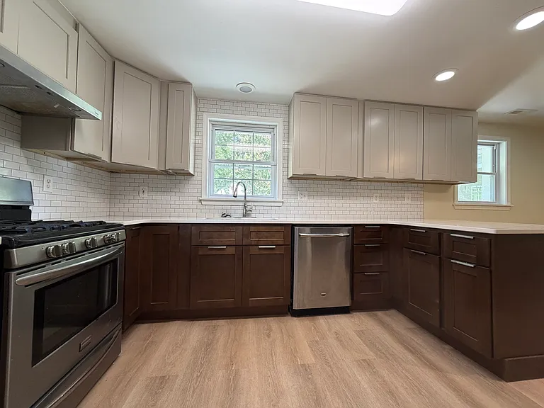 681 Combs Cir — Photo 19