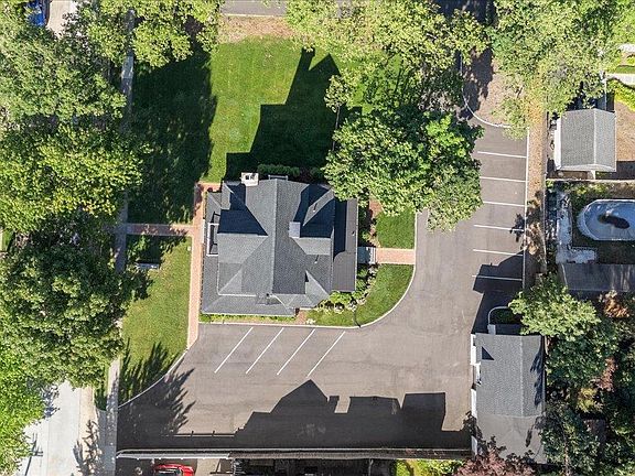 3rd image of 34 Dewey Street